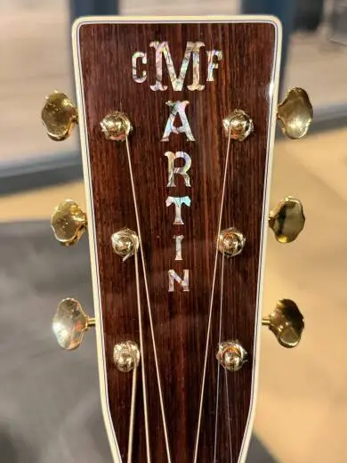 Martin Guitars - D-42 V18 2